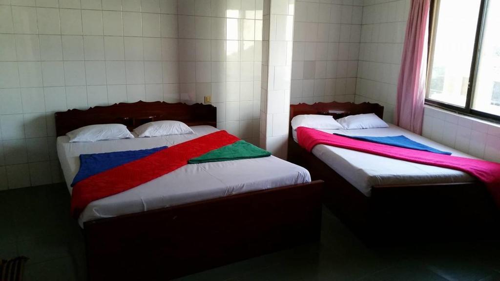 باتامبانغ Chhaya Guest House المظهر الخارجي الصورة